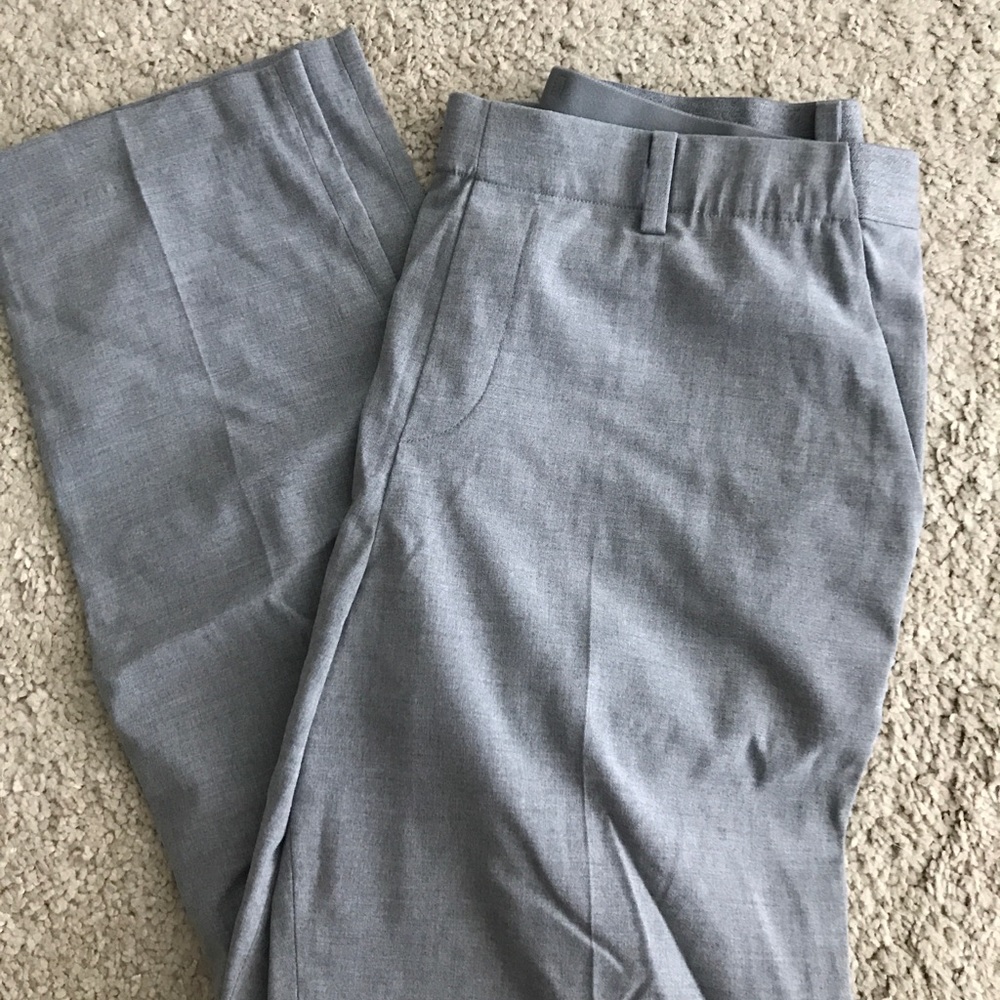 Uniqlo trousers in light grey elastic waistband